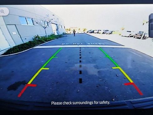 Used 2022 Ford Expedition XLT image 10