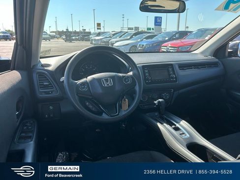 Used 2019 Honda HR-V LX image 14