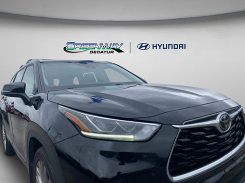 Used 2021 Toyota Highlander Platinum image 37