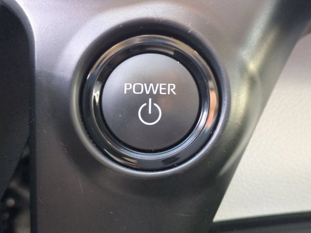 Used 2026 Toyota Sienna XLE FWD image 22