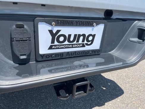 Used 2023 Jeep Gladiator Mojave w/ Cold Weather Group image 12