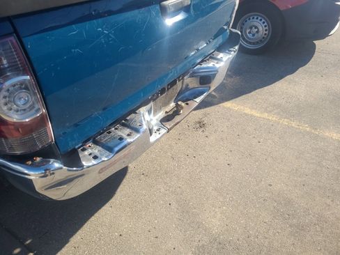 Used 2011 Toyota Tacoma 4x4 Access Cab image 7