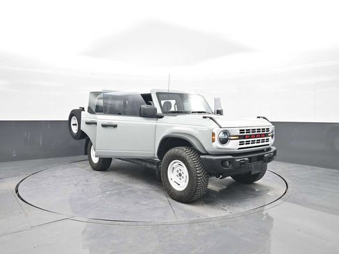Used 2023 Ford Bronco Heritage Edition image 91