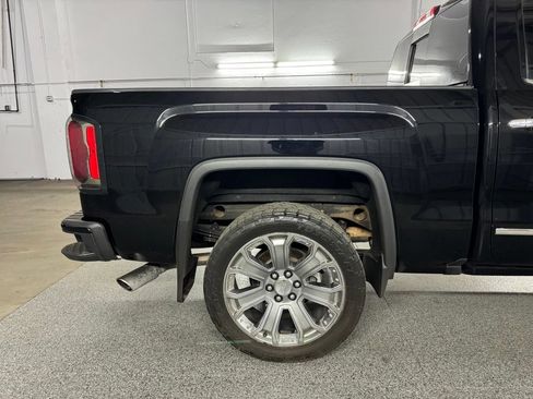 Used 2017 GMC Sierra 1500 Denali w/ Denali Ultimate Package AWD/4WD image 8