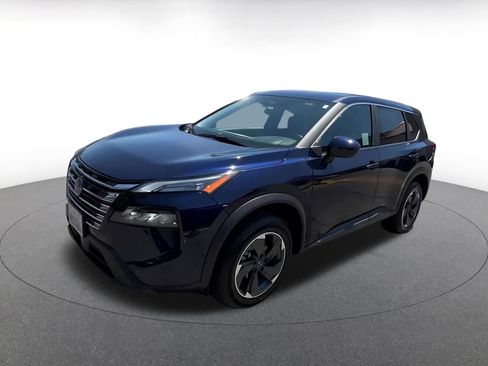 Used 2025 Nissan Rogue SV FWD image 8