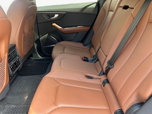 Used 2021 Audi Q8 Premium Plus AWD/4WD image 13