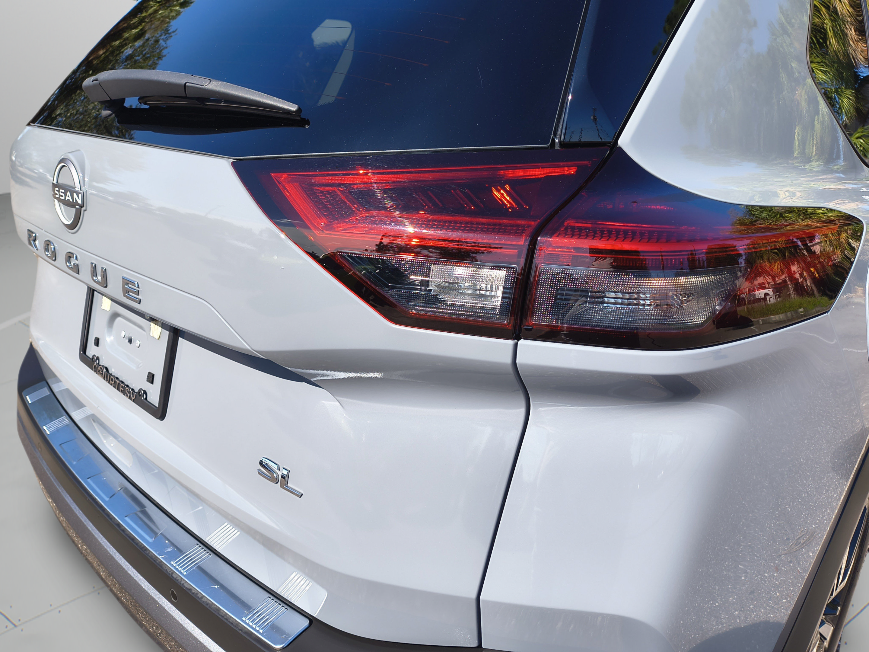 Certified 2022 Nissan Rogue SL w/ SL Premium Package FWD image 37