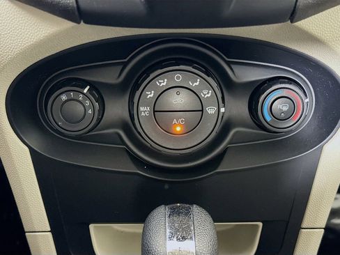 Used 2011 Ford Fiesta S FWD image 16
