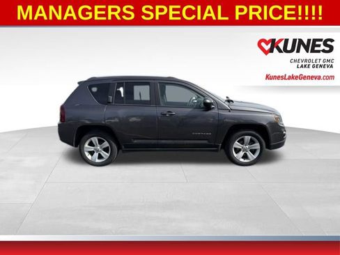 Used 2017 Jeep Compass Sport w/ Power Value Group AWD/4WD image 3