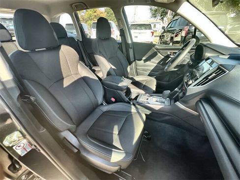 Used 2019 Subaru Forester Base AWD 4dr Crossover w/ Alloy Wheel Package image 26