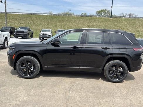 New 2026 Jeep Grand Cherokee Limited AWD/4WD image 8