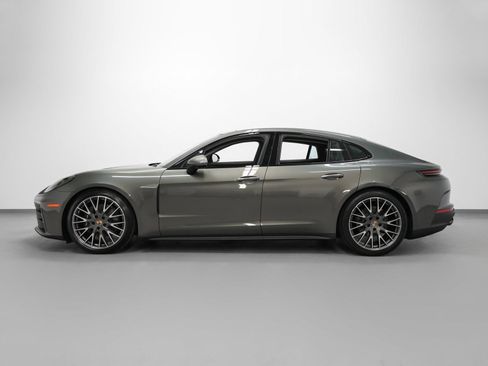 Certified 2026 Porsche Panamera 4 AWD/4WD image 2
