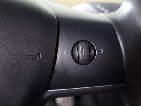 Used 2018 Tesla Model 3 Long Range image 39