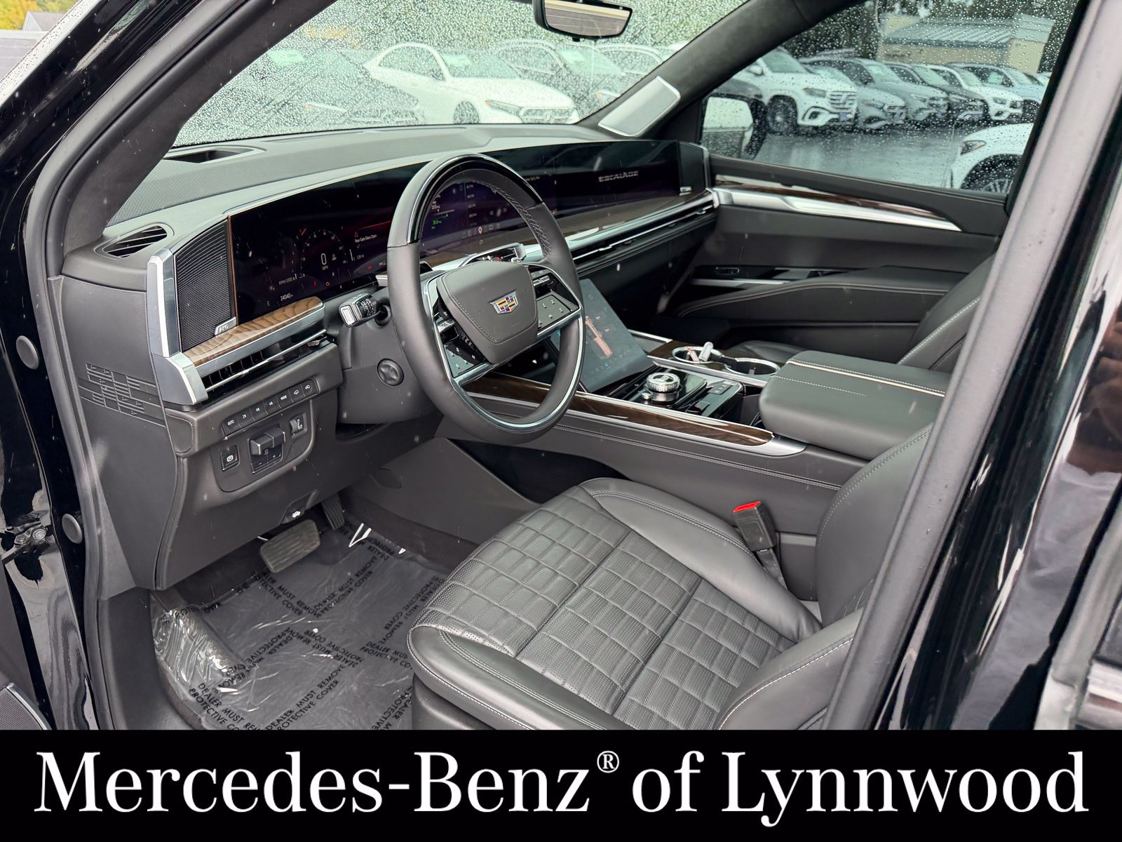 Used 2025 Cadillac Escalade Sport Platinum AWD/4WD image 11