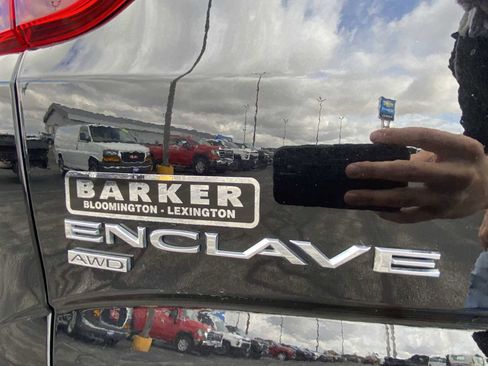 Used 2024 Buick Enclave Essence w/ LPO, Floor Liner Package image 30