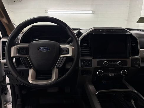 Used 2022 Ford F250 Lariat w/ Lariat Value Package AWD/4WD image 9