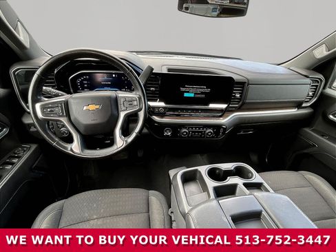 Used 2022 Chevrolet Silverado 1500 LT AWD/4WD image 8