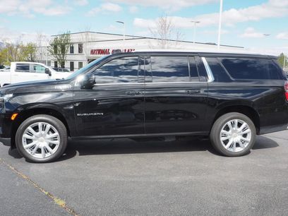 Used 2022 Chevrolet Suburban High Country w/ Premium Package 2