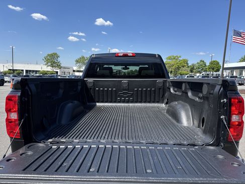 Used 2018 Chevrolet Silverado 1500 Custom w/ Custom Value Package AWD/4WD image 28