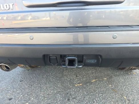 Used 2010 Honda Pilot Touring image 7