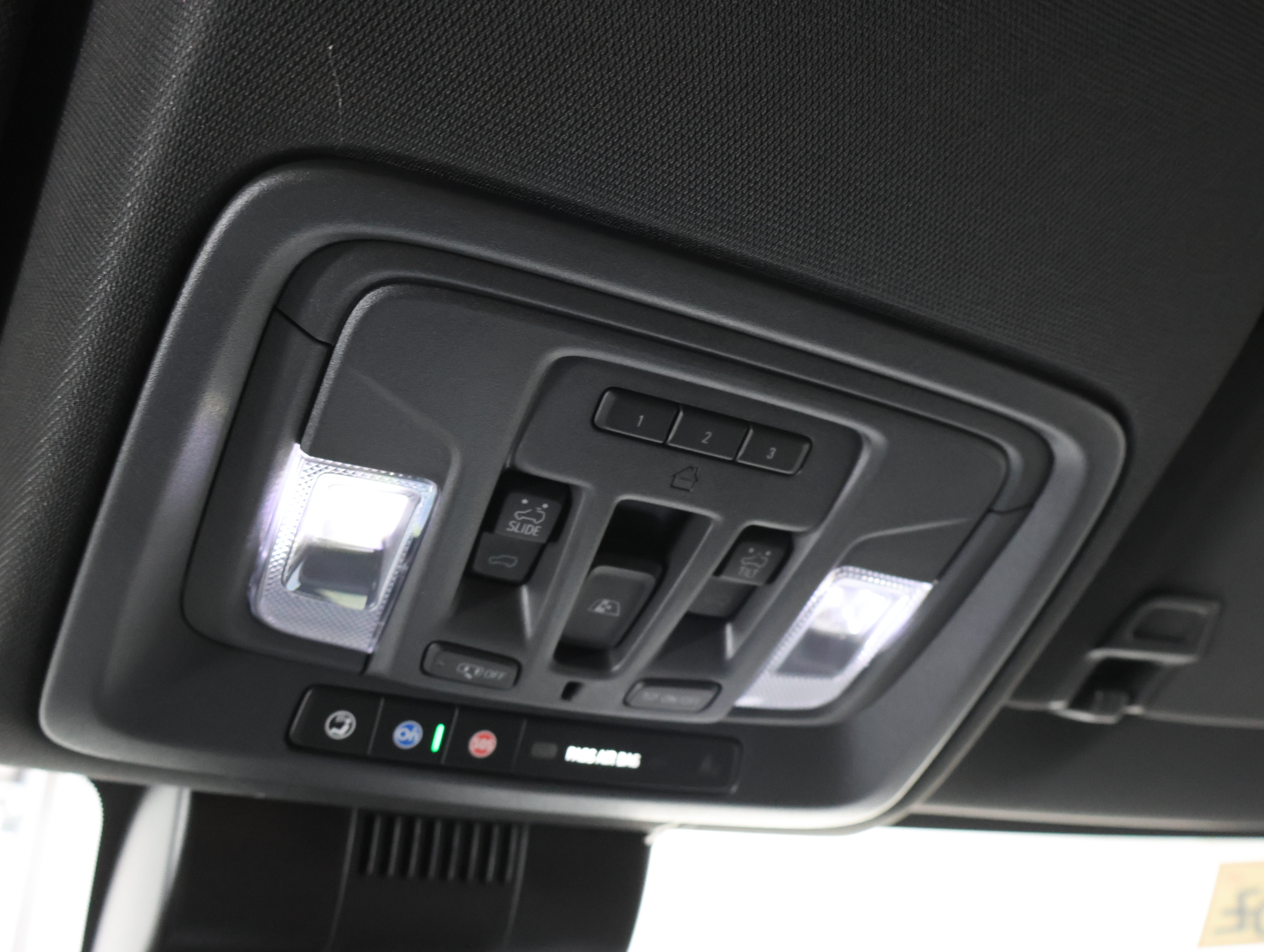 Used 2025 Chevrolet Silverado 2500 ZR2 w/ Technology Package AWD/4WD image 67