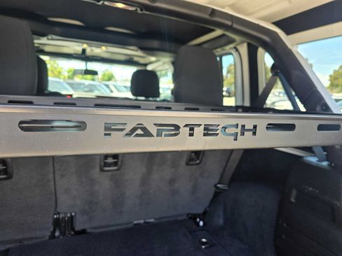 Used 2021 Jeep Wrangler Unlimited Rubicon w/ Cold Weather Group AWD/4WD image 15