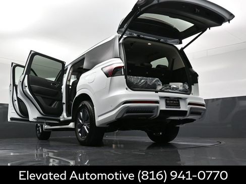Certified 2026 INFINITI QX80 Pure w/ Cargo Package AWD/4WD image 40