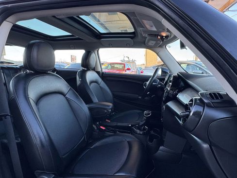 Used 2015 MINI Cooper 2-Door Hardtop FWD image 16