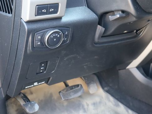 Used 2021 Ford F250 Lariat w/ FX4 Off-Road Package AWD/4WD image 22