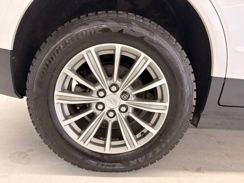 Used 2017 Cadillac XT5 Luxury w/ Driver Awareness Package AWD/4WD image 7