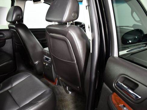 Used 2007 Cadillac Escalade AWD w/ Information Package image 44