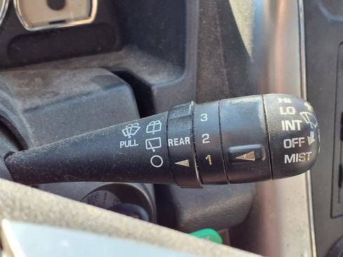 Used 2007 Saturn Vue 2WD w/ Comfort Pkg image 12