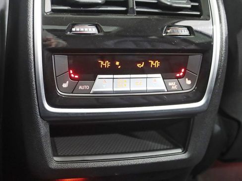 Used 2020 BMW X7 xDrive40i w/ Premium Package image 29
