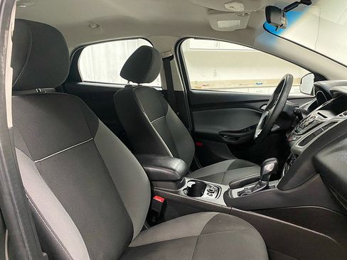 Used 2014 Ford Focus SE w/ SE Winter Package image 14