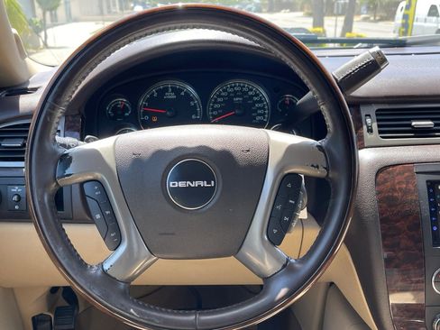 Used 2008 GMC Yukon XL Denali image 29