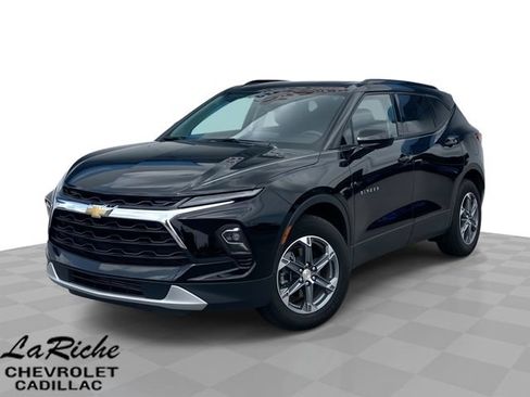 Certified 2025 Chevrolet Blazer LT w/ Convenience Package FWD image 1