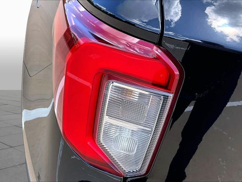Used 2022 Ford Explorer ST-Line RWD image 29
