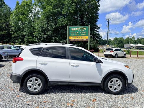 Used 2013 Toyota RAV4 LE FWD image 1
