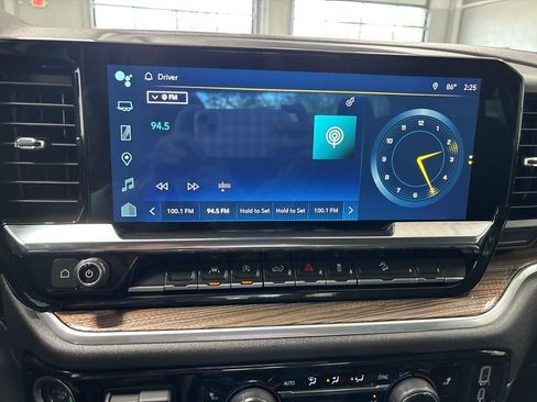Used 2024 Chevrolet Silverado 1500 RST w/ Z71 Off-Road Package AWD/4WD image 42