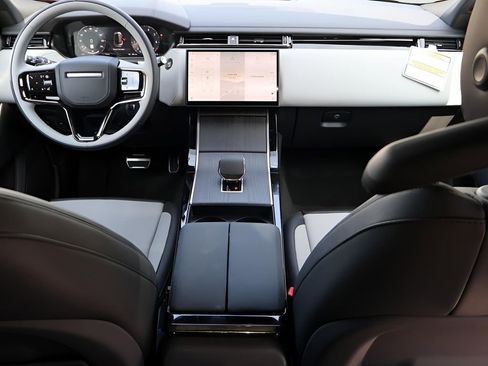 New 2026 Land Rover Range Rover Velar Dynamic SE AWD/4WD image 15
