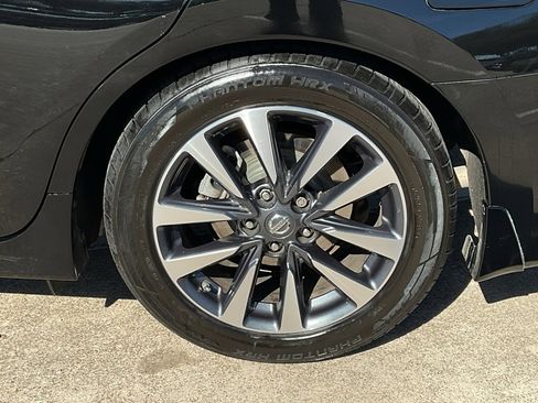 Used 2016 Nissan Altima 2.5 SL w/ 2.5 Technology w/LED Package image 8
