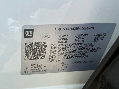Used 2024 Chevrolet Trax LT w/ Driver Confidence Package FWD image 32