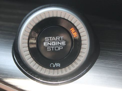 Used 2024 Jeep Wagoneer Series II AWD/4WD image 46