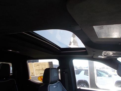 Used 2024 GMC Sierra 1500 AT4X w/ AT4X AEV Edition image 18