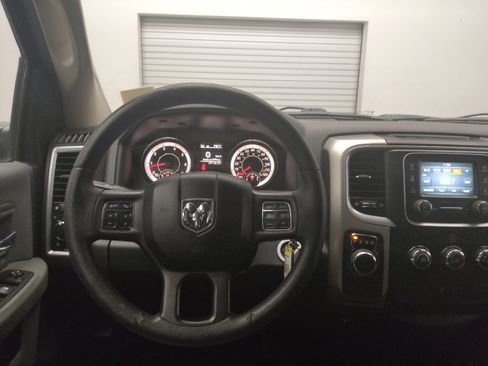 Used 2018 RAM 1500 Classic SLT RWD image 22