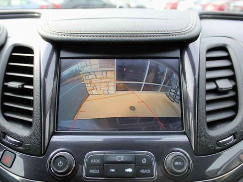 Used 2016 Chevrolet Impala LT image 23