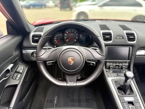 Used 2015 Porsche Boxster RWD image 16