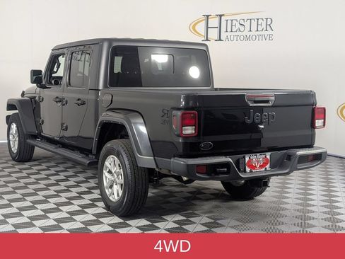 Used 2023 Jeep Gladiator Sport AWD/4WD image 5