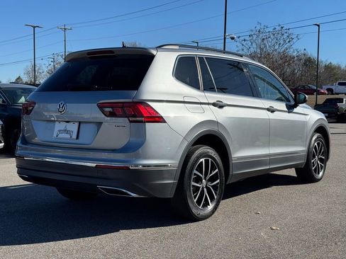 Used 2021 Volkswagen Tiguan SE image 11