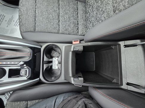 Used 2024 Chevrolet Colorado Z71 w/ Z71 Convenience Package 2 image 29